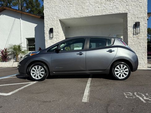 Used 2015 Nissan Leaf S w/ Charge Package image 2