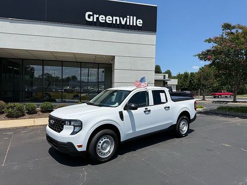 Used 2025 Ford Maverick XL w/ Equipment Group 101A AWD/4WD image 1