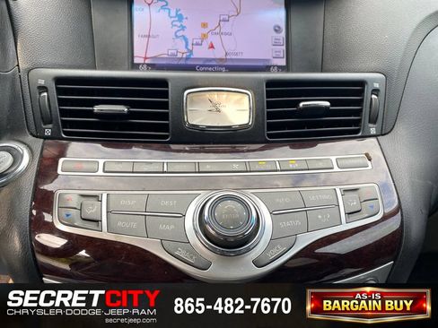 Used 2011 INFINITI M56 w/ Sport Pkg RWD image 16