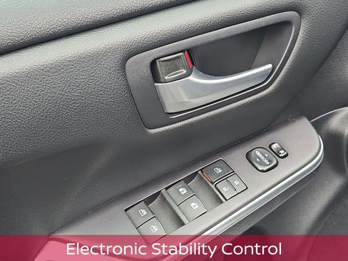 Used 2015 Toyota Camry SE image 15