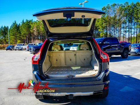 Used 2016 Volvo XC60 T5 Premier w/ Proximity Package image 7