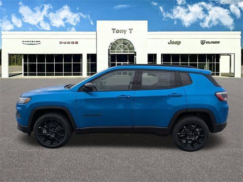 New 2026 Jeep Compass Latitude image 5