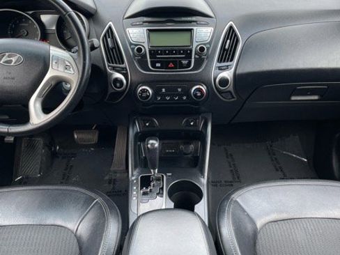 Used 2013 Hyundai Tucson GLS image 23