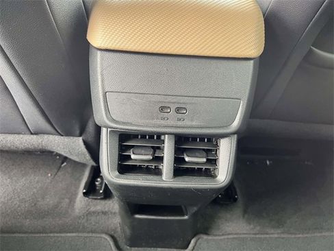 Certified 2025 Chevrolet Equinox ACTIV w/ Safety and Technology Package image 17