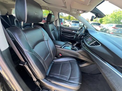 Used 2020 Buick Enclave Avenir w/ Avenir Technology Package AWD/4WD image 33