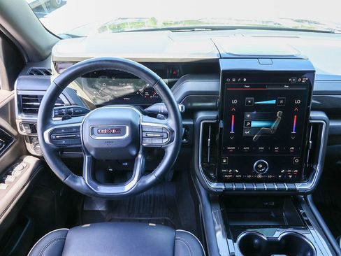 Used 2025 GMC Yukon Elevation w/ LPO, Floor Liner Package AWD/4WD image 7