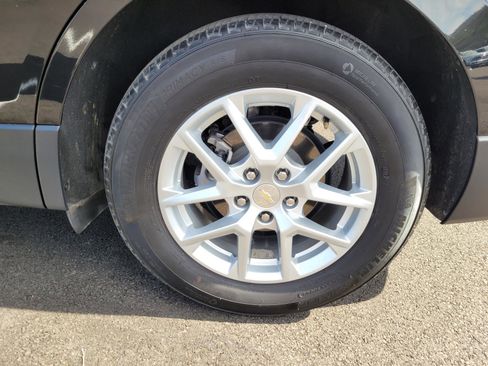 Used 2023 Chevrolet Equinox LS w/ LPO, Floor Liner Package image 9