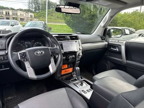 Used 2020 Toyota 4Runner SR5 Premium w/ Moonroof Package AWD/4WD image 13