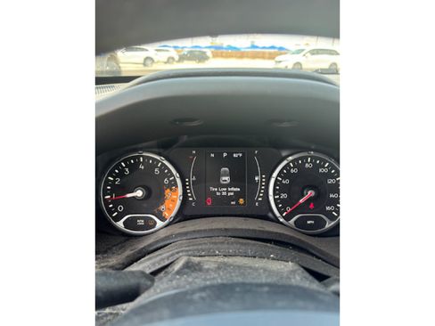 Used 2015 Jeep Renegade Sport w/ Power & Air Group FWD image 9