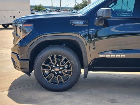 New 2026 GMC Sierra 1500 Pro w/ Graphite Edition image 18