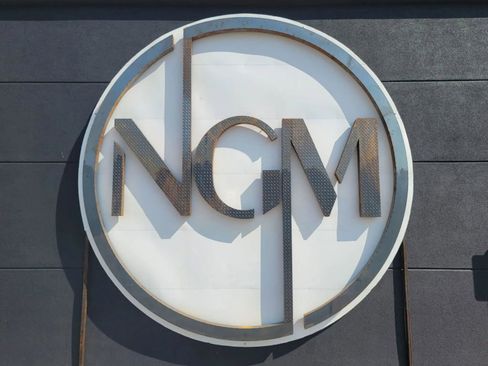 Used 2019 Nissan Armada SL w/ Premium Package image 24