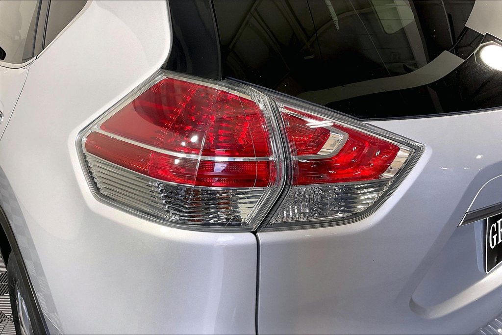 Used 2015 Nissan Rogue SL w/ SL Premium Package AWD/4WD image 39