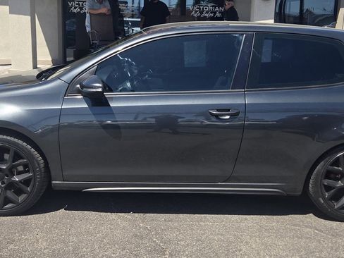 Used 2012 Volkswagen Golf 2-Door FWD image 8