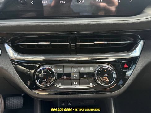 Used 2025 Buick Envista Sport Touring w/ Convenience I Package FWD image 13