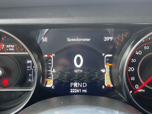 Used 2022 Jeep Gladiator Mojave w/ Cold Weather Group AWD/4WD image 43