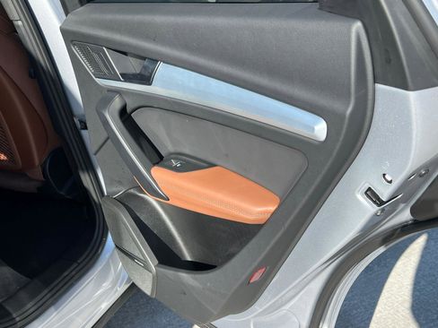 Certified 2025 Audi Q5 2.0T Premium Plus w/ Premium Plus Package image 16