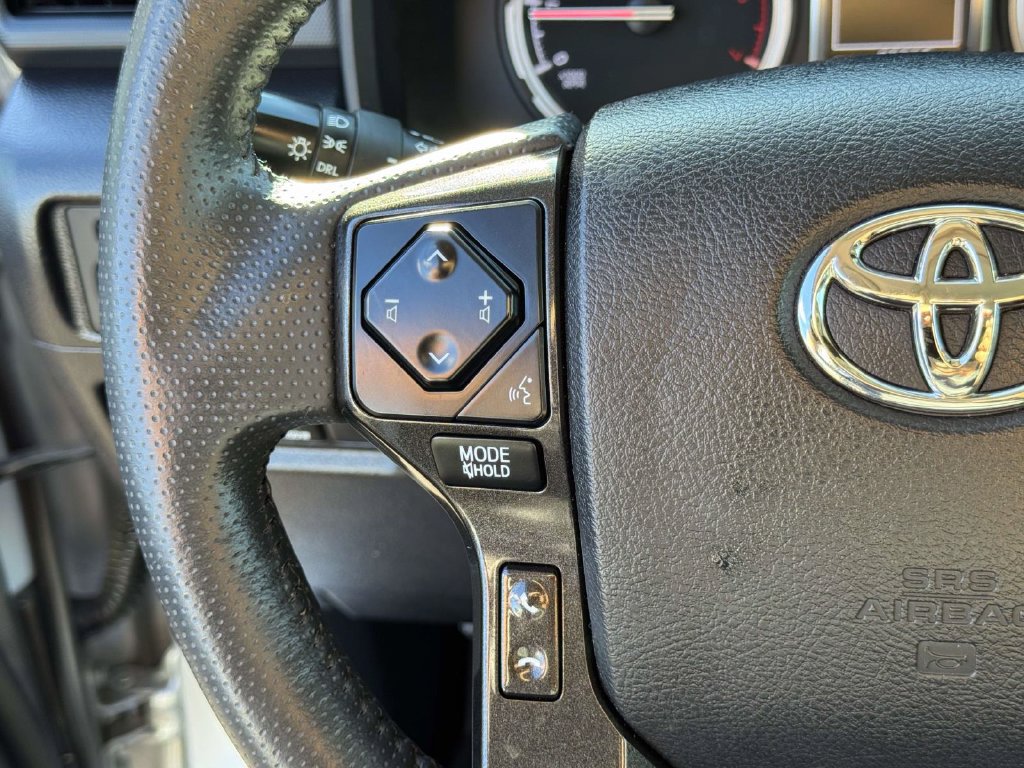 Used 2021 Toyota 4Runner Venture w/ Moonroof Package AWD/4WD image 11