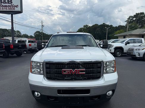 Used 2011 GMC Sierra 3500 SLT w/ SLT Convenience Package AWD/4WD image 2