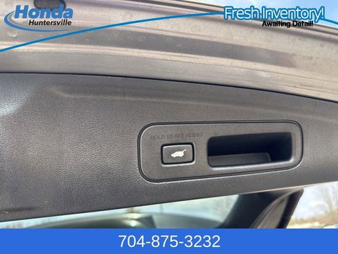 Used 2025 Acura MDX w/ Technology Package image 11