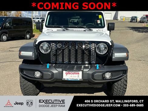 Used 2023 Jeep Wrangler Unlimited w/ Cold Weather Group image 6
