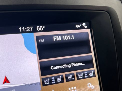 Used 2019 Lincoln MKT AWD image 18