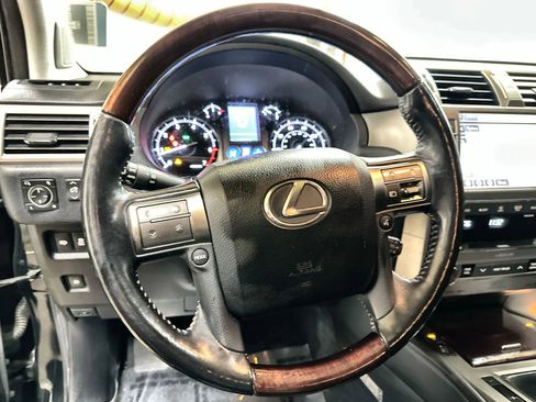 Used 2016 Lexus GX 460 Luxury w/ Preferred Accessory Package AWD/4WD image 16
