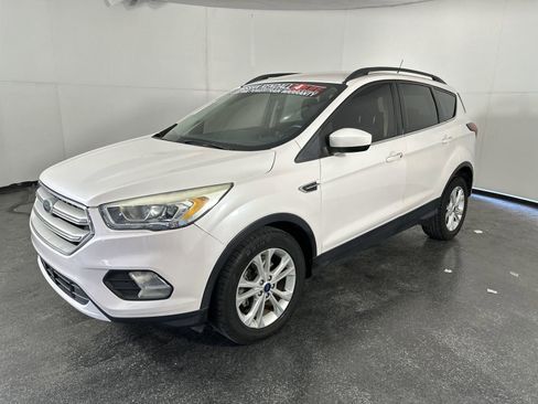 Used 2019 Ford Escape SEL image 6