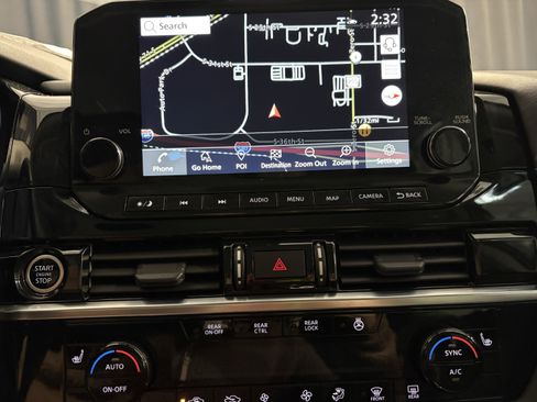 Used 2023 Nissan Pathfinder SL image 11