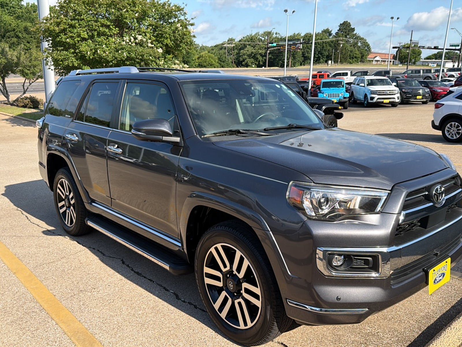 Used 2023 Toyota 4Runner Limited AWD/4WD image 2