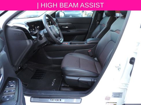 Certified 2025 Nissan Kicks SR w/ Illumination Package AWD/4WD image 19