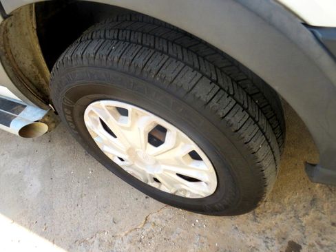 Used 2015 Ford Transit 250 130 Low Roof w/ Exterior Upgrade Package image 27