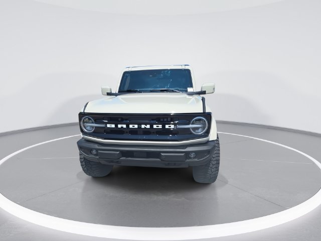 Used 2025 Ford Bronco Outer Banks AWD/4WD image 3