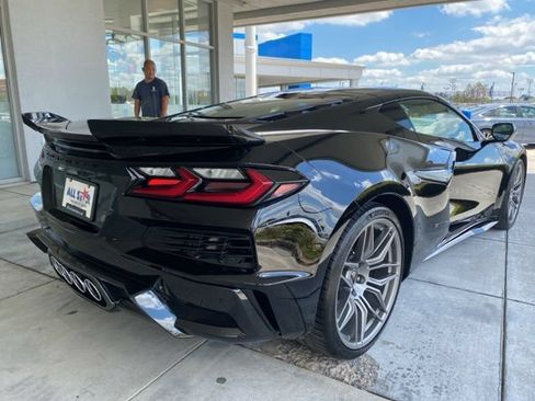 New 2026 Chevrolet Corvette Z06 w/ Stealth Interior Trim Package RWD image 8