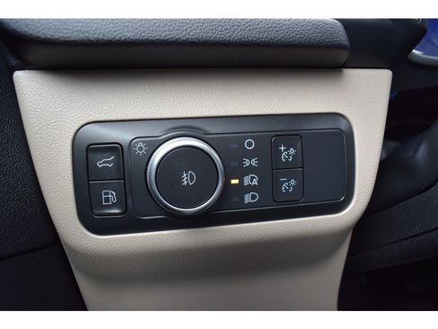 Used 2022 Ford Escape Titanium image 42