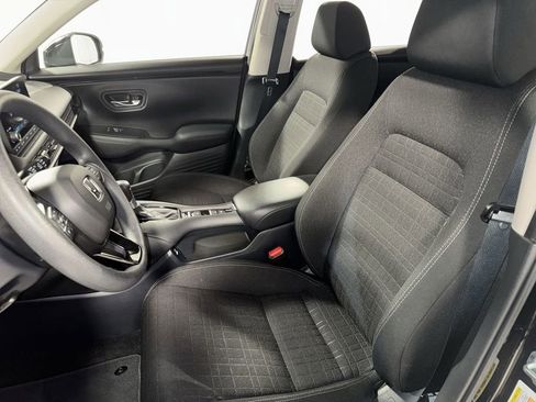 Used 2023 Honda HR-V LX image 17