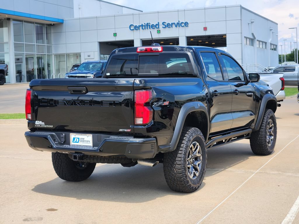New 2026 Chevrolet Colorado ZR2 w/ Technology Package AWD/4WD image 3