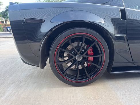 Used 2012 Chevrolet Corvette Z06 w/ 3LZ Preferred Equipment Group RWD image 17