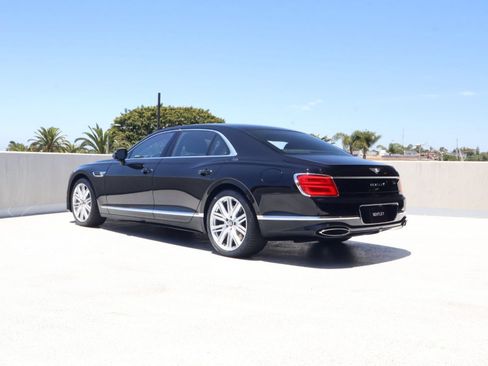 New 2026 Bentley Flying Spur Plug-In Hybrid AWD/4WD image 3