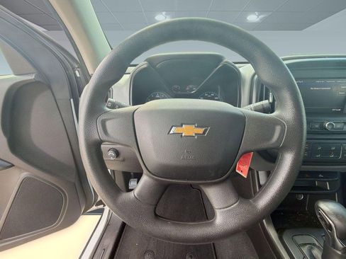 Used 2022 Chevrolet Colorado W/T RWD image 16