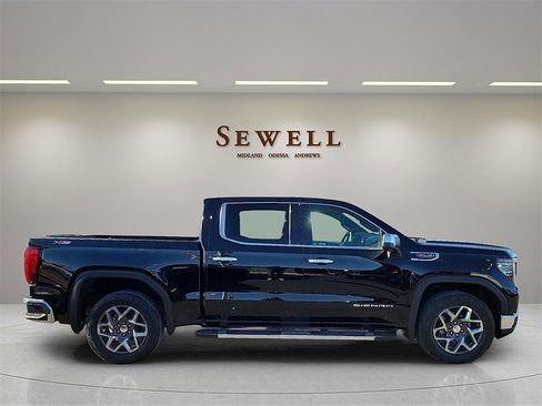 Certified 2024 GMC Sierra 1500 SLT image 6