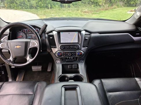 Used 2015 Chevrolet Suburban LT AWD/4WD image 15