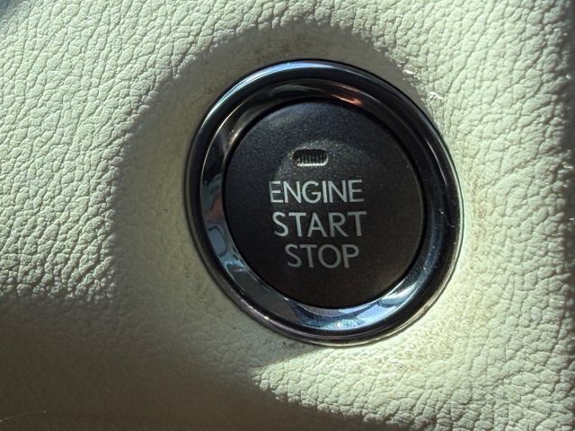 Used 2014 Lexus GX 460 Luxury AWD/4WD image 25