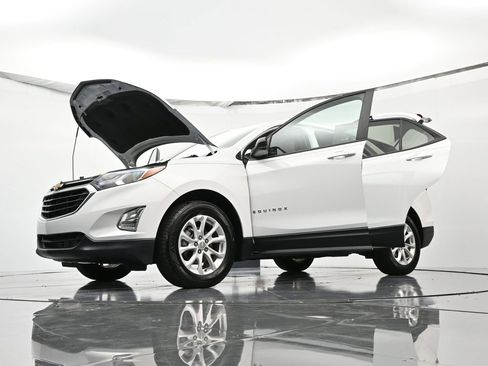 Used 2020 Chevrolet Equinox LS w/ LS Convenience Package image 54