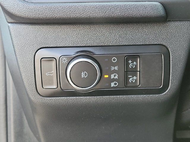 Certified 2025 Ford Escape ST-Line Select AWD/4WD image 25