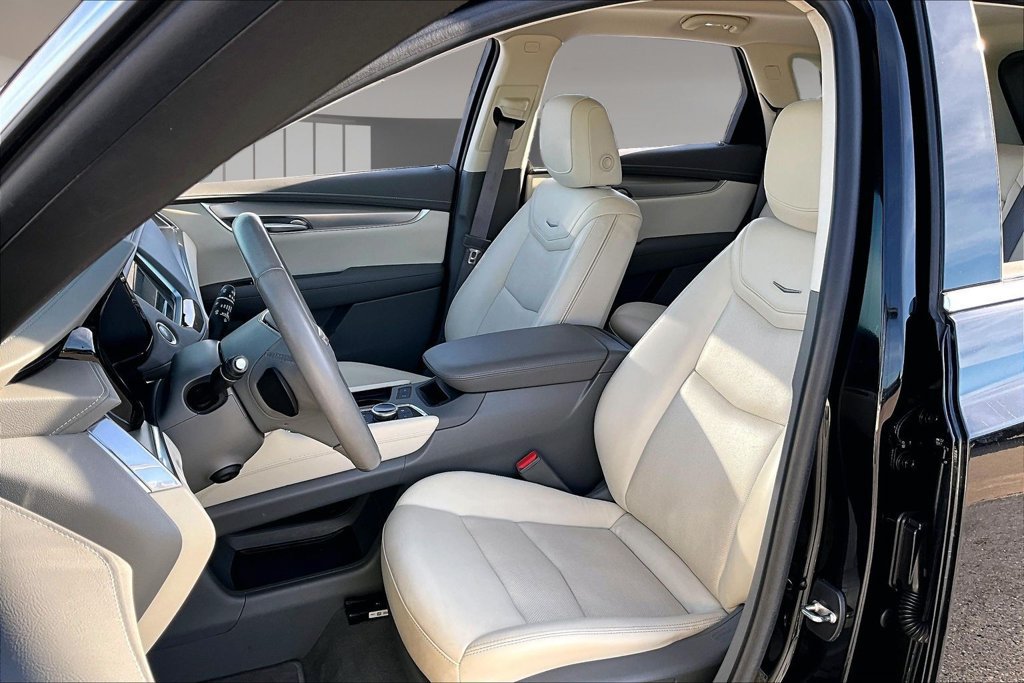 Used 2022 Cadillac XT5 Premium Luxury FWD image 25