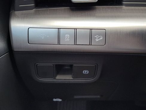 Used 2025 Hyundai Kona SEL FWD image 25