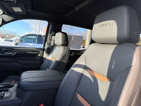 Certified 2024 GMC Sierra 1500 AT4 w/ Technology Package image 8
