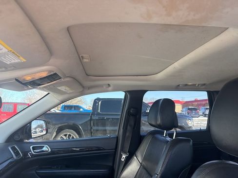 Used 2012 Jeep Grand Cherokee Laredo image 7