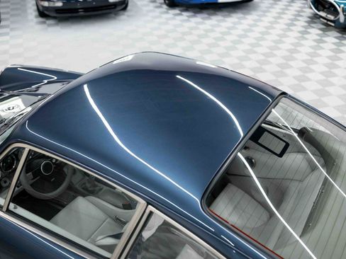 Used 1991 Porsche 911 Carrera image 25