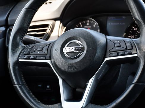Used 2018 Nissan Rogue SV FWD image 22
